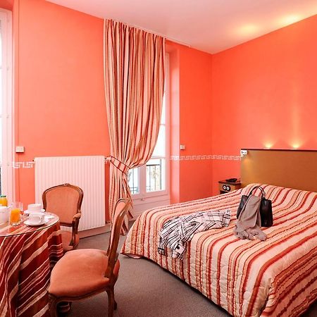 Hotel Restaurant Emile Job Montmerle-sur-Saone Bagian luar foto