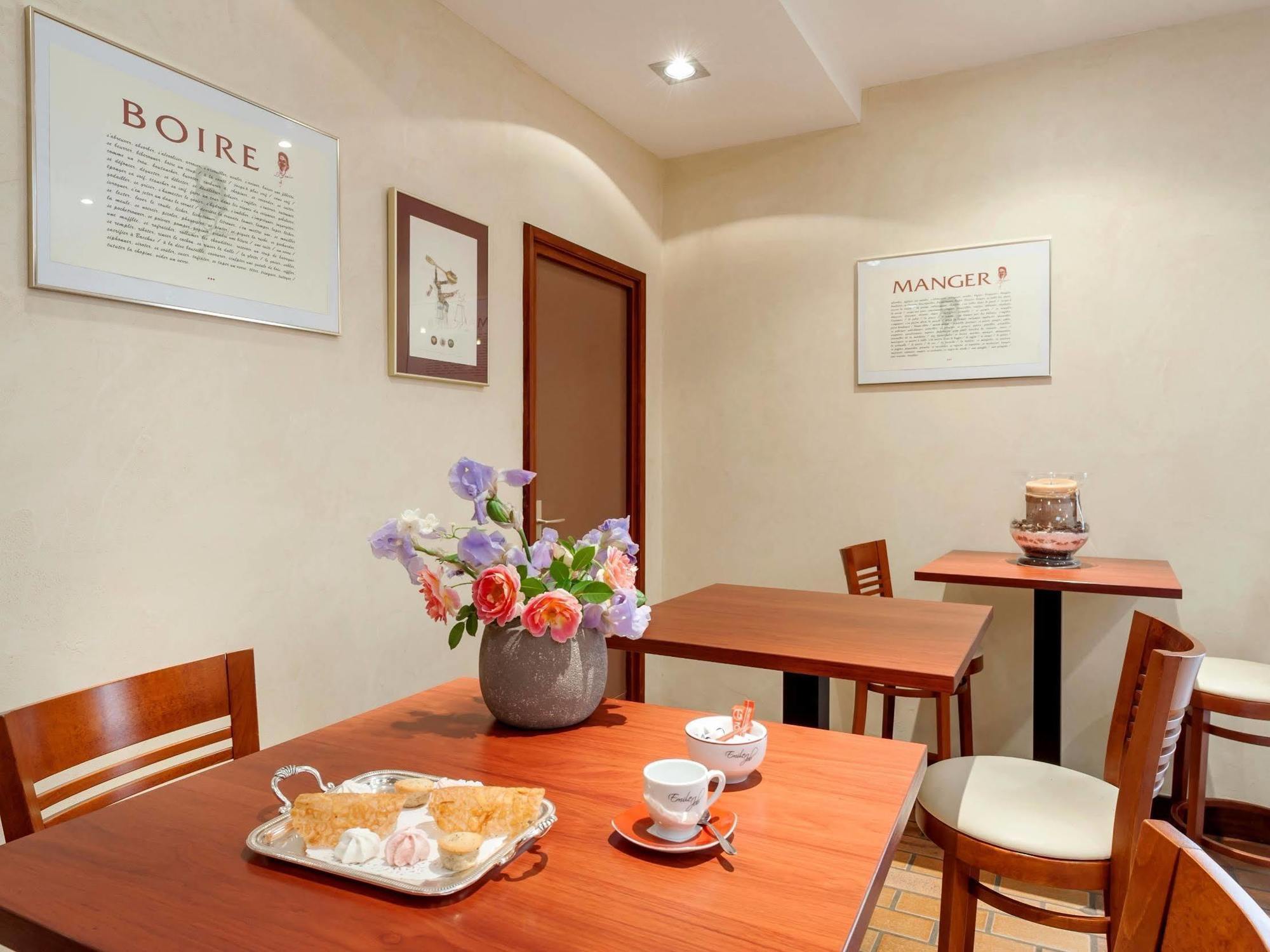 Hotel Restaurant Emile Job Montmerle-sur-Saone Bagian luar foto